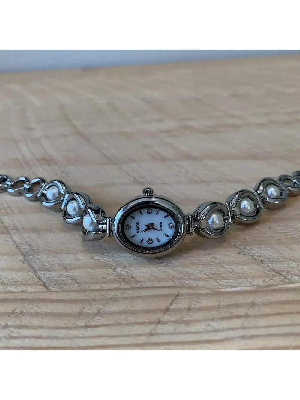 Luxury Y2K style Silver round stainless steel quartz pearl stone charm watch